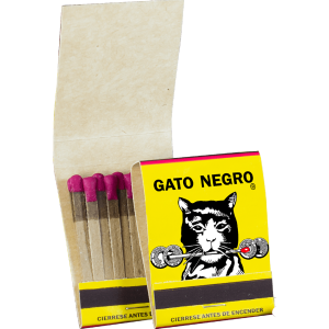 Gato negro fosforo carterita